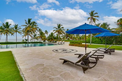 Luxury Villa Photo #5