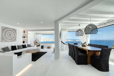 Luxury Villa Photo #11