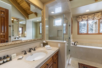 Luxury Villa Photo #26