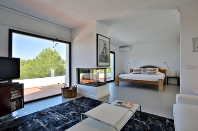 Luxury Villa Photo #9