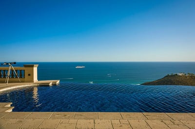 Luxury Villa Photo #9