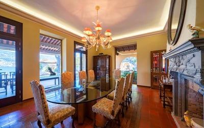 Luxury Villa Photo #14