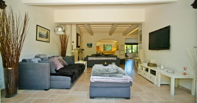 Luxury Villa Photo #23