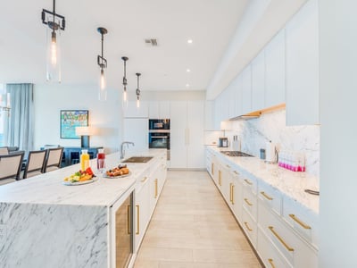 Luxury Villa Photo #6