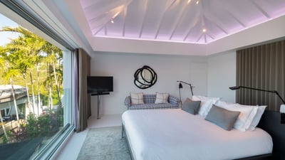 Luxury Villa Photo #45