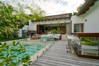 Luxury Villa Photo #3