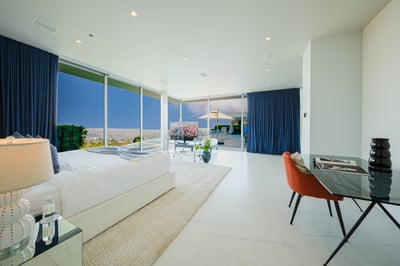 Luxury Villa Photo #42