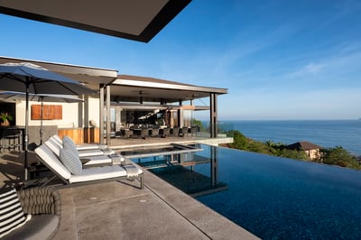 Luxury Villa Photo #6