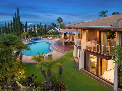 Luxury Villa Photo #3