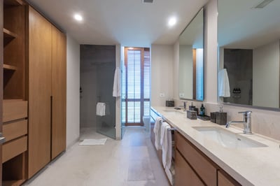 Luxury Villa Photo #39
