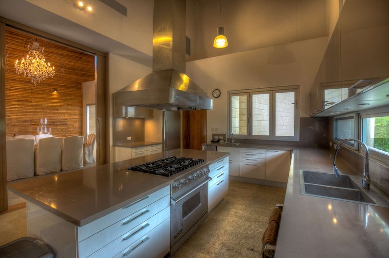 Las Iguanas 47 | Oceania