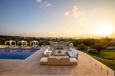 Luxury Villa Photo #10