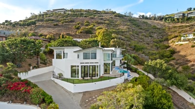 Luxury Villa Photo #2
