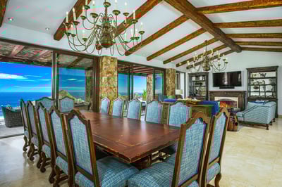 Luxury Villa Photo #17