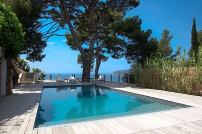 Luxury Villa Photo #3