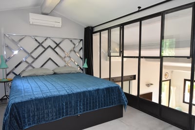 Luxury Villa Photo #15