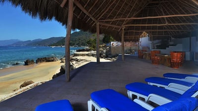 Luxury Villa Photo #9