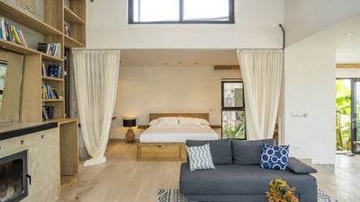 Luxury Villa Photo #40