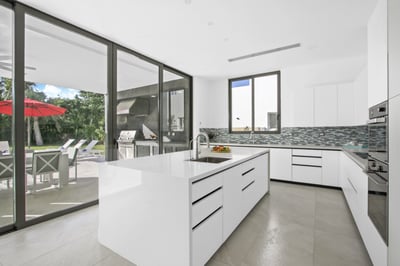 Luxury Villa Photo #32