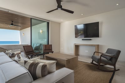 Luxury Villa Photo #10