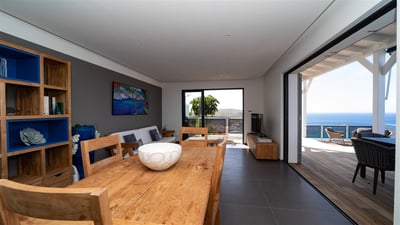 Dining Area & Kitchen
