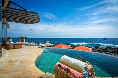 Luxury Villa Photo #9
