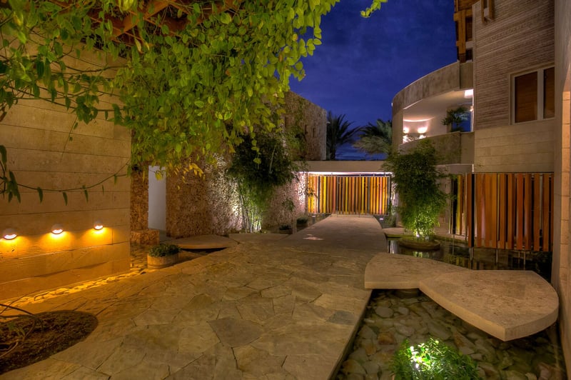 Las Iguanas 47 | Oceania