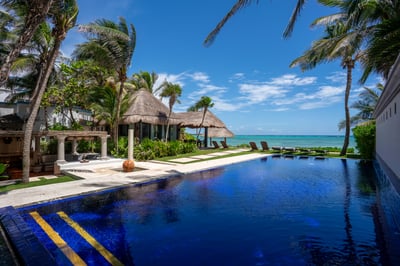 Luxury Villa Photo #7