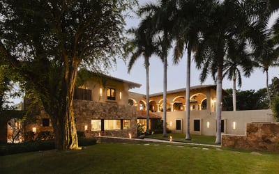 Luxury Villa Photo #13