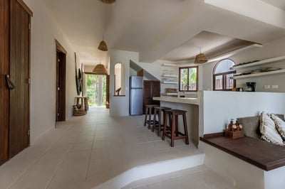 Luxury Villa Photo #12