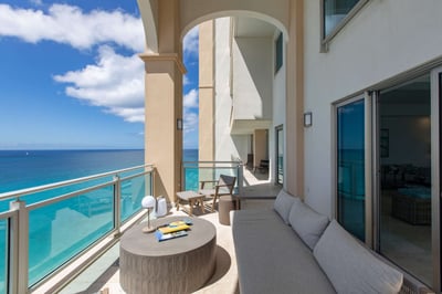 Luxury Villa Photo #3