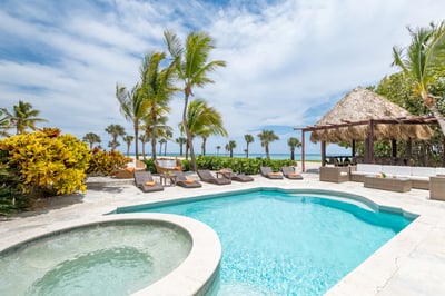 Luxury Villa Photo #7