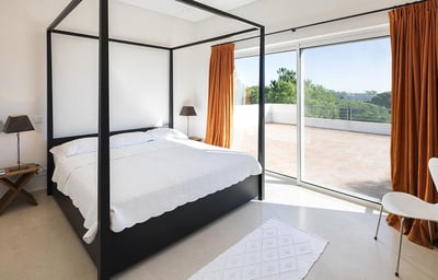 Luxury Villa Photo #12