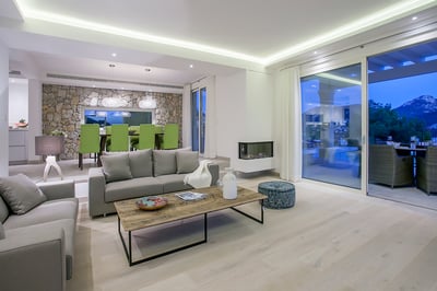 Luxury Villa Photo #12