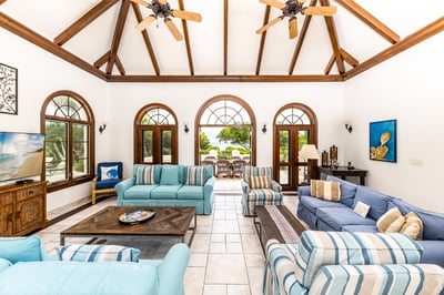 Luxury Villa Photo #20