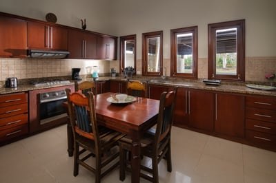 Luxury Villa Photo #14