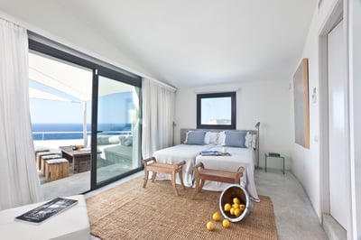 Luxury Villa Photo #27