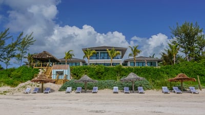 Luxury Villa Photo #2