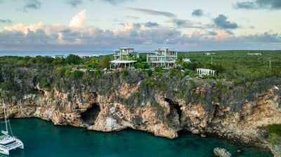 Luxury Villa Photo #2