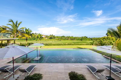 Luxury Villa Photo #4