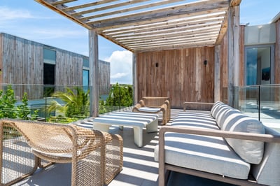 Luxury Villa Photo #9