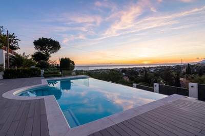 Luxury Villa Photo #4