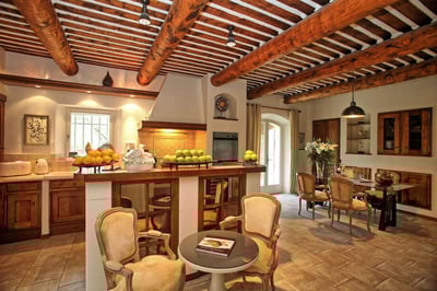 Luxury Villa Photo #5