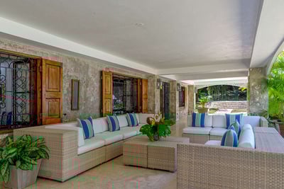 Luxury Villa Photo #17