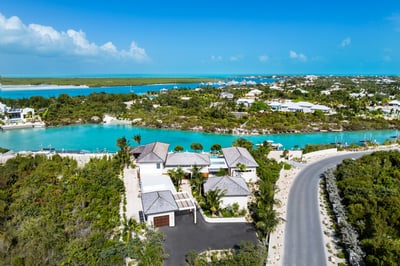 Luxury Villa Photo #41