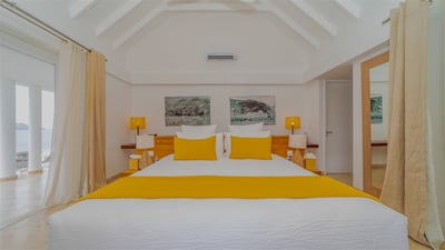 Luxury Villa Photo #48