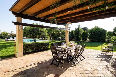 Luxury Villa Photo #9