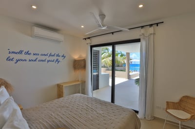 Luxury Villa Photo #31