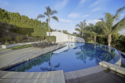 Luxury Villa Photo #11