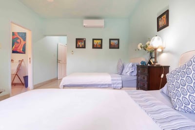 Luxury Villa Photo #57